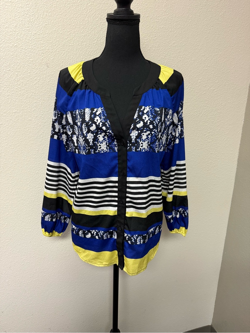 Calvin Klein Blue Yellow Stripe Snake Print Button Blouse Top Small EUC - Picture 3 of 10